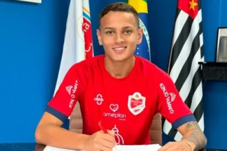 Ibrachina contrata Matheus Lopes, lateral-direito destaque da Copinha