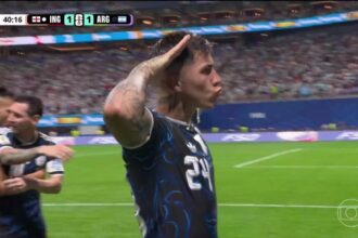 Imprensa e torcedores criticam Tuchel após derrota da Inglaterra para a Argentina
