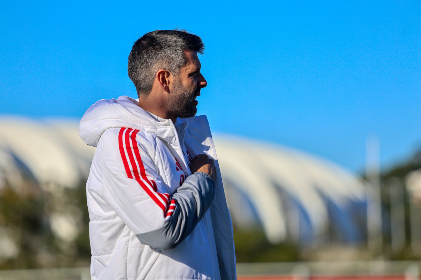 Inter prioriza preparação física e tática durante pausa da Copa do Mundo, diz Pezzolano