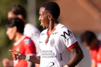 Itaquaquecetuba enfrenta América-RP e busca vaga na final