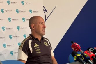 Jardim elogia jovens após vitória do Flamengo sobre Lausanne em amistoso