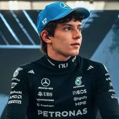 kimi antonelli conquista pole position no gp da inglaterra d 20260704