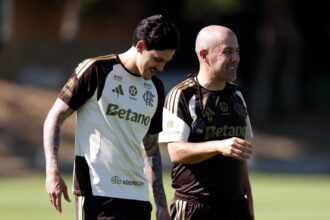 Leonardo Jardim destaca integração da base do Flamengo após quatro meses no clube