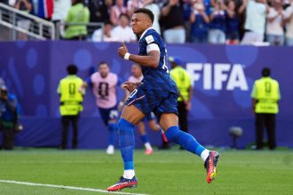 Mbappé se aproxima de recorde de gols de Messi em Copas do Mundo