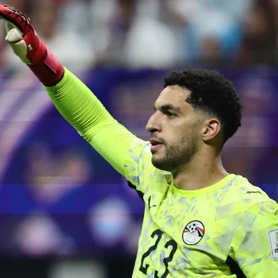 mostafa shobeir brilha ao defender p nalti de messi em jogo 20260707