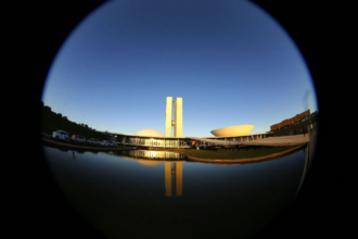 Oito partidos dizem ao STF não ter poder para indicar emendas