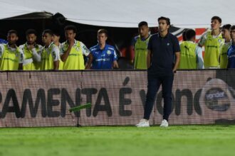 Palmeiras mantém Flaco López e Allan após propostas milionárias, diz Abel