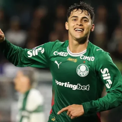 Palmeiras tenta ampliar vantagem contra Atlético-MG no Brasileirão
