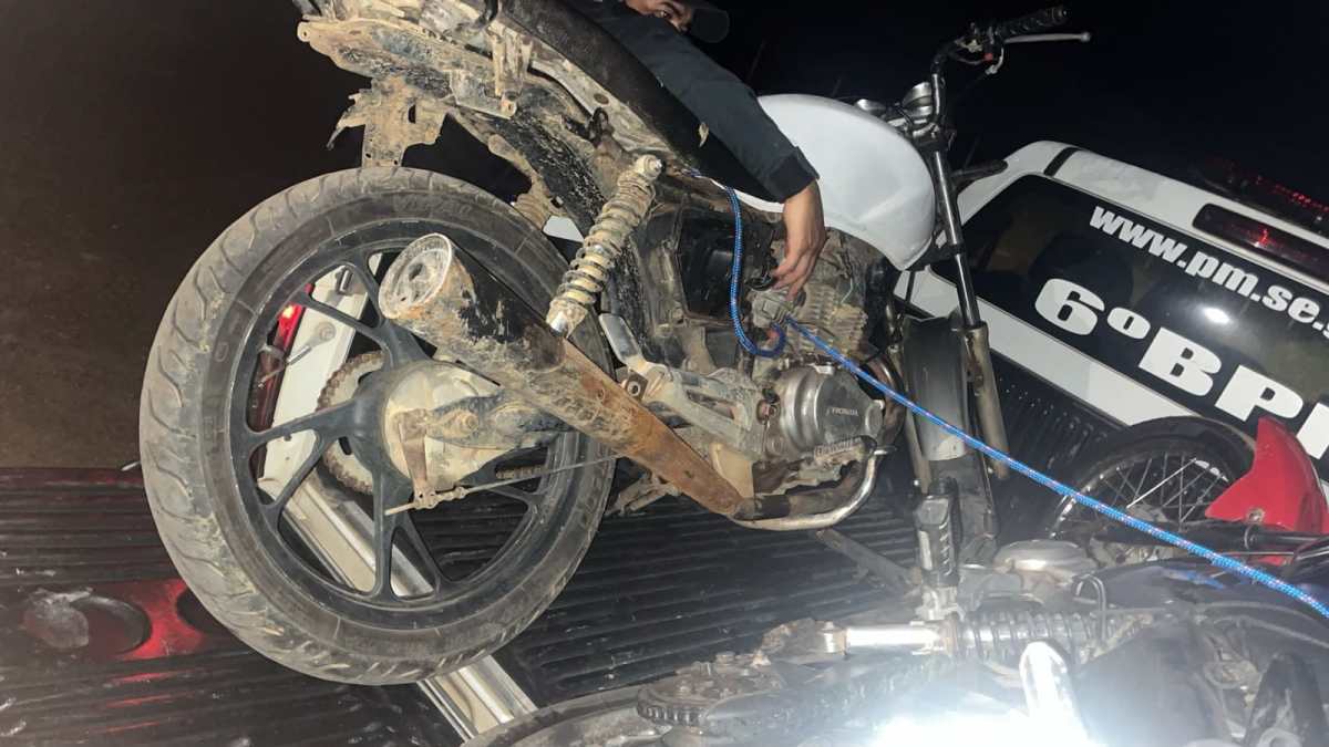 PM encontra moto sem placas e apreende veículo em Itaporanga