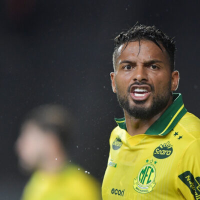 Reinaldo bate recorde e vira maior pontuador da história do Cartola