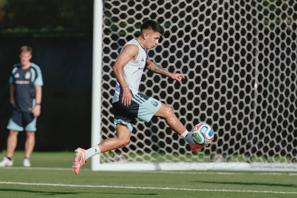 river plate avan a na contrata o de thiago almada ex botafog 20260707