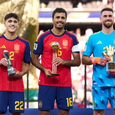 Rodri conquista Bola de Ouro da Copa do Mundo de 2026 e faz história