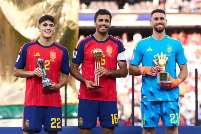 Rodri conquista Bola de Ouro da Copa do Mundo de 2026 e faz história