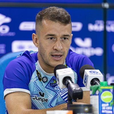 ronaldo mendes apoia jovens do csa e elogia gustavo qualidad 20260701