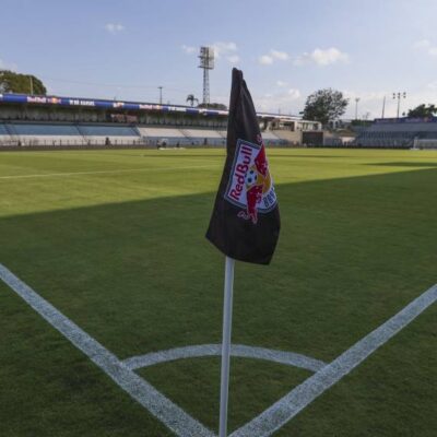 São Paulo e Athletico-PR se enfrentam no Brasileirão; saiba como assistir