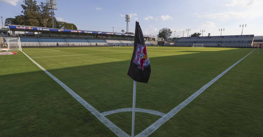 São Paulo e Athletico-PR se enfrentam no Brasileirão; saiba como assistir