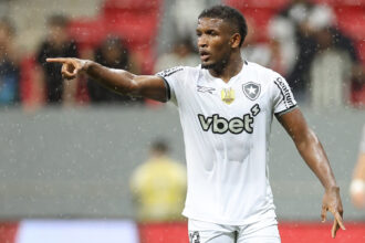 Tijuana anuncia Elias Manoel, ex-Botafogo, reforça ataque de Loco Abreu