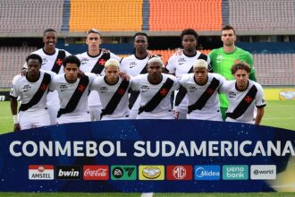Vasco arranca empate com Medellín; falhas de Puma viram alvo