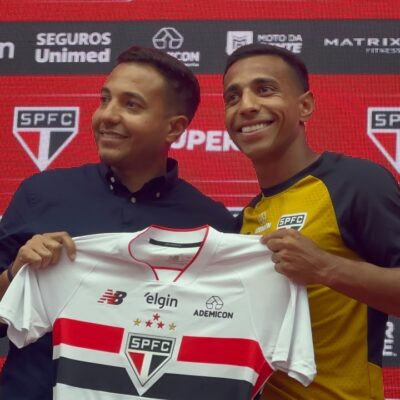 Victor Sá é apresentado no São Paulo e emociona ao relembrar suas raízes