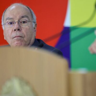 Vieira convoca reunião com embaixador do Brasil na Argentina por crise