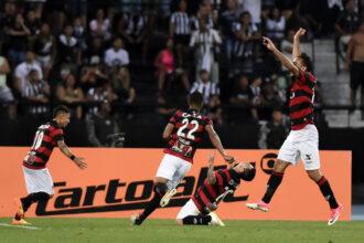 Vitória busca romper jejum de dez jogos contra o Botafogo no Brasileiro