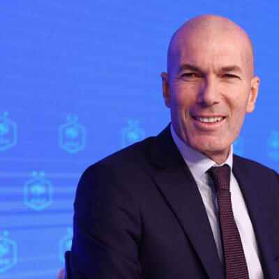 Zidane confirma estreia como técnico da França em setembro