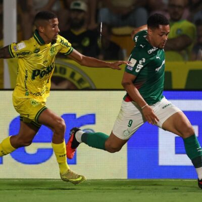 Abel exige recuperação física de Vitor Roque após cirurgia
