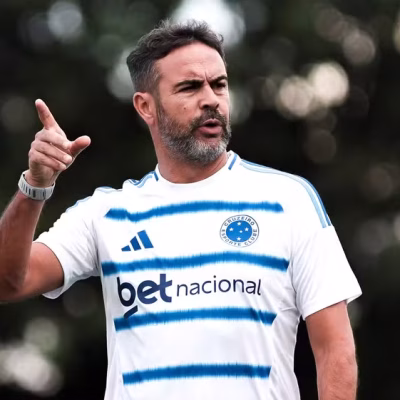 Artur Jorge cobra agressividade do Cruzeiro antes da decisão na Arena MRV