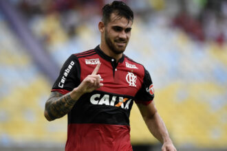 Avaí fecha com Felipe Vizeu e reforça ataque até 2027