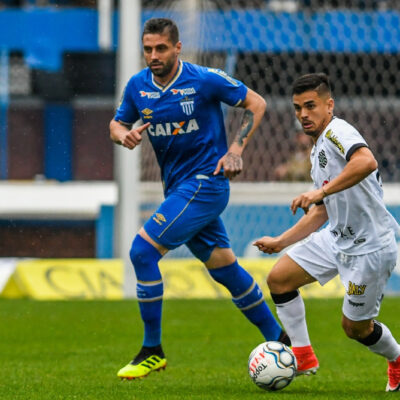 Avaí oscila nas semanas de aniversário e busca reação contra Atlético-GO