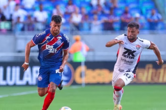 Bahia busca vaga no G-4 contra Vitória no Barradão