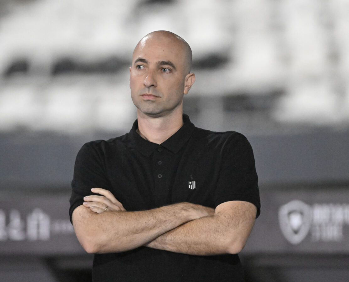 Botafogo confirma Bellão como interino para duelos contra Flamengo e Palmeiras