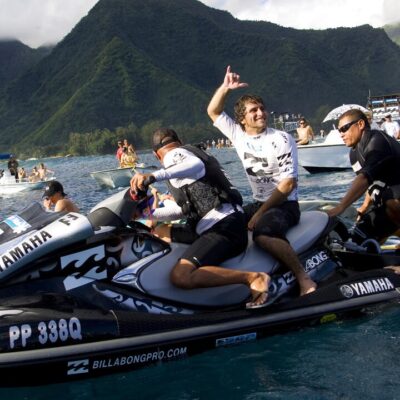 Bruninho revive triunfo que quebrou tabu brasileiro em Teahupoo