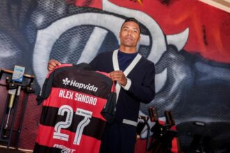 Flamengo confirma desfalques de Alex Sandro e Vitão contra o Vitória