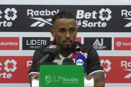 Cassiano se apresenta no Santa Cruz e aponta estilo: 'jogo por dentro'