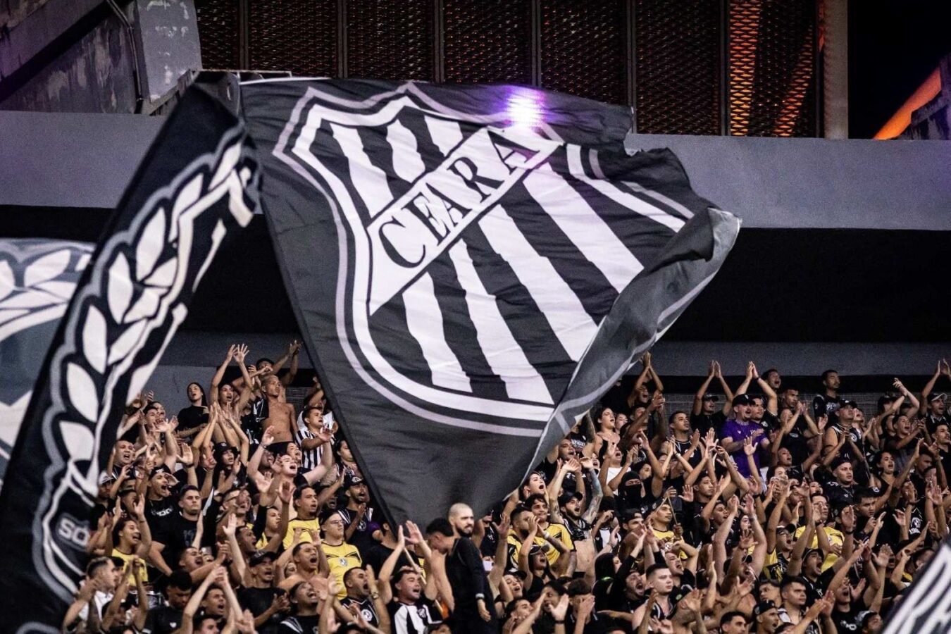 Ceará antecipa jogo contra Cuiabá e muda local para o Castelão