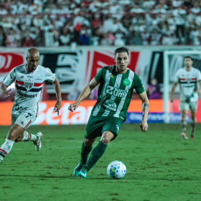 Chapecoense enfrenta Grêmio sem Camilo e busca sequência na Série A