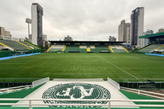 Chapecoense recebe o Cruzeiro na Arena Condá em busca de vantagem