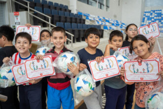 CONMEBOL SUMA ensina higiene bucal a crianças em oficinas educativas