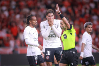 Corinthians exige gravação do árbitro após suposta intimidação a jogador