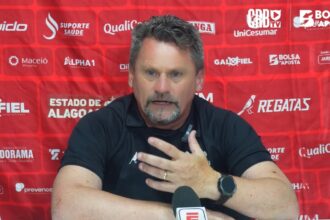 CRB vence Athletic-MG por 2 a 0 e entra no G-6 da Série B