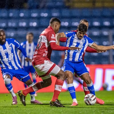 CRB vence Avaí na Ressacada e encerra série de vitórias do Leão