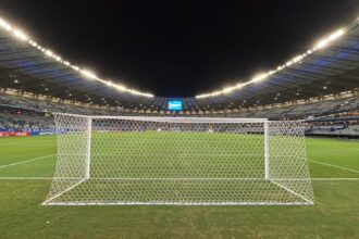 Cruzeiro recebe Atlético-MG no Mineirão e busca vaga nas semifinais