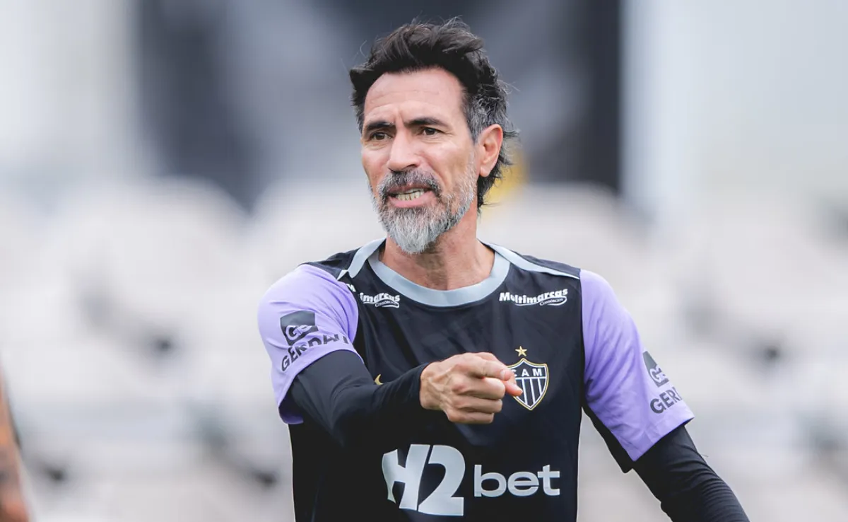 Domínguez exalta pragmatismo do Atlético-MG e ignora posse contra Cruzeiro