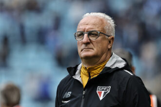 Dorival cobra reação após São Paulo perder de virada para o Grêmio