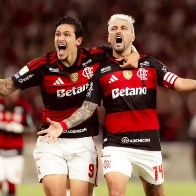Flamengo pode assumir liderança se vencer o Cruzeiro no Mineirão