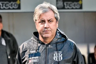 Gilson Kleina assume comando da Ponte Preta e já treina antes de América-MG