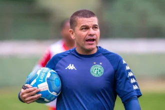 Guarani anuncia retorno de Umberto Louzer para briga na Série C