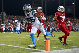 Haynes King decide: Panthers vencem Cardinals com TD no último segundo