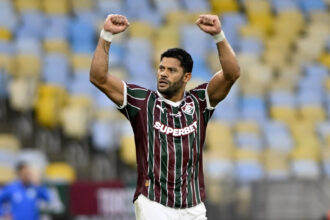 Hulk assume responsabilidade pela queda de Zubeldía e elogia Marcão